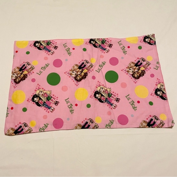 Lil Bratz Pillowcases Homemade 21” x 13” Pillow Cases Lot of 2 - Picture 9 of 16